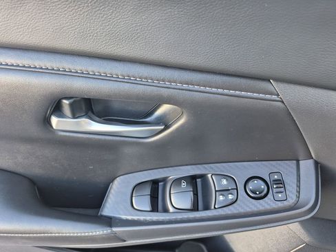 Used 2022 Nissan Sentra SV image 8