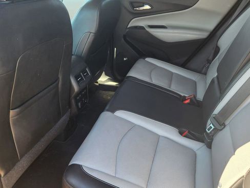 Used 2018 Chevrolet Equinox Premier FWD image 10