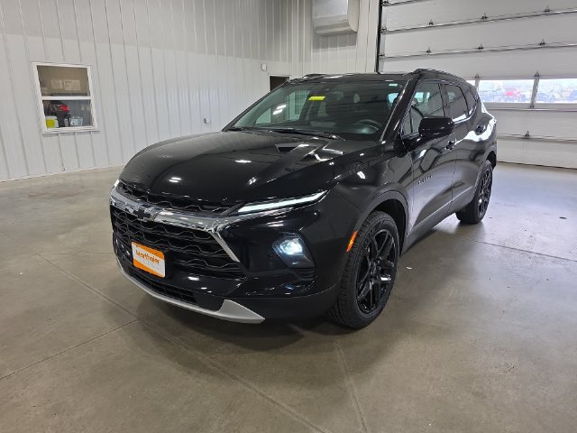 Used 2023 Chevrolet Blazer LT w/ Convenience Package AWD/4WD image 4