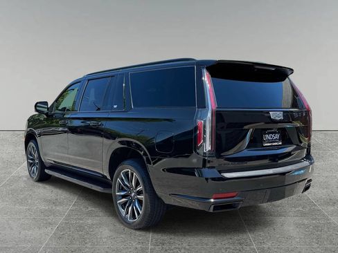 Used 2024 Cadillac Escalade ESV Sport AWD/4WD image 12