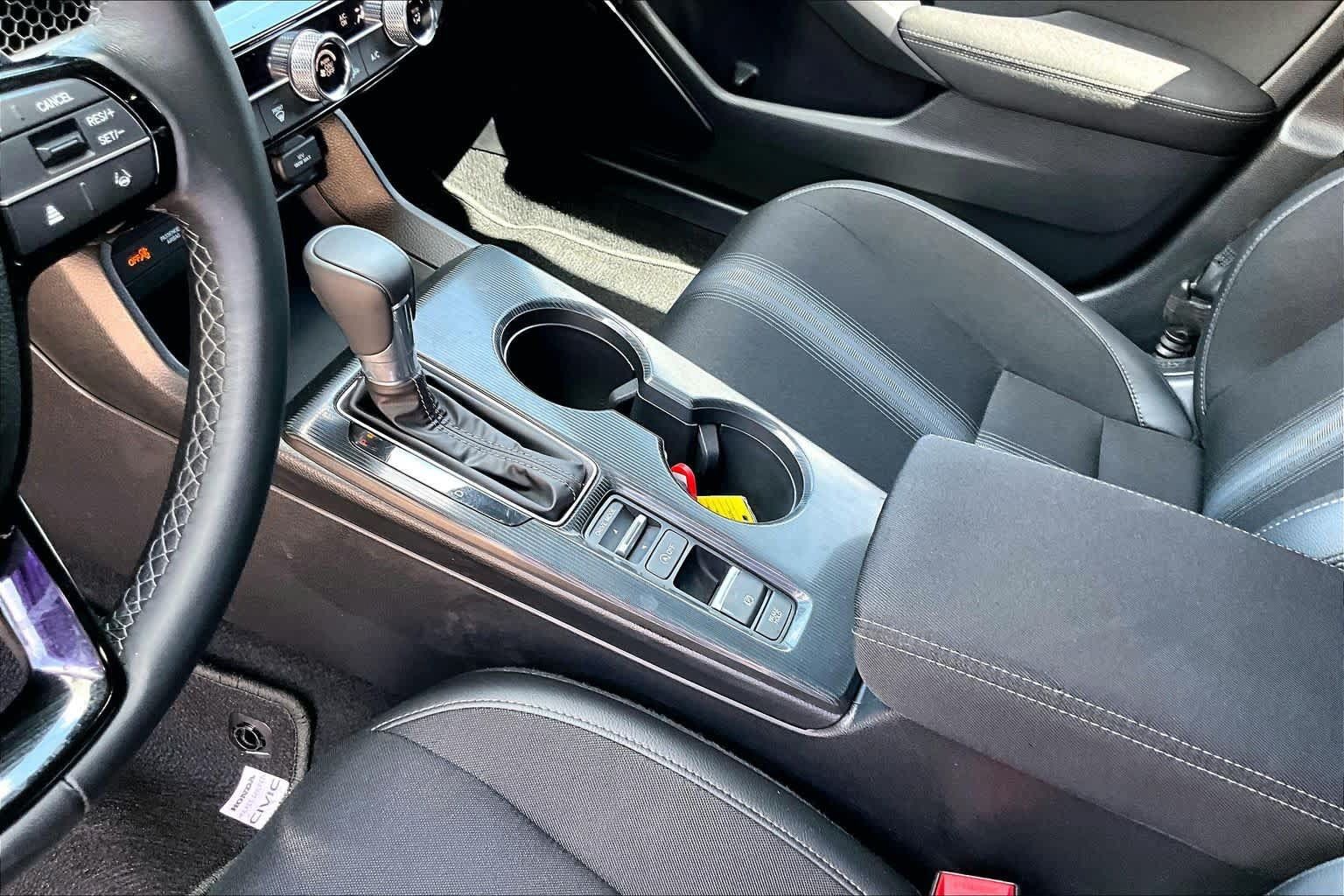 Used 2025 Honda Civic Sport image 17