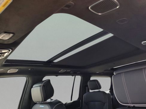 New 2025 Jeep Grand Wagoneer Series II Obsidian w/ Quick Order Packagew 28T image 26