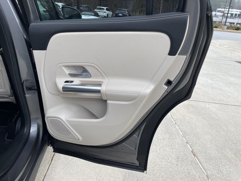 Certified 2022 Mercedes-Benz GLA 250 image 40