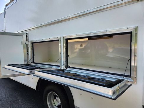Used 2022 Chevrolet Express 3500 w/ Power Convenience Package RWD image 26
