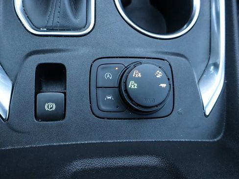 Used 2022 Chevrolet Traverse High Country image 10