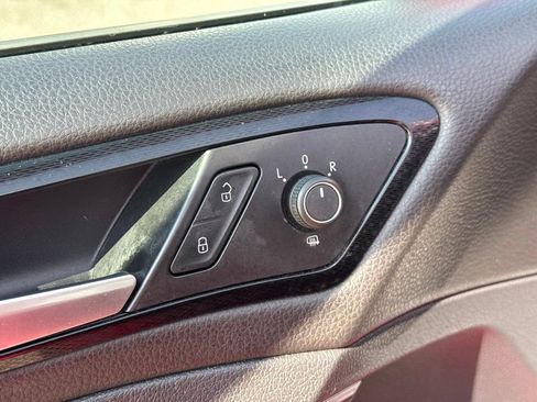 Used 2016 Volkswagen GTI S FWD image 39