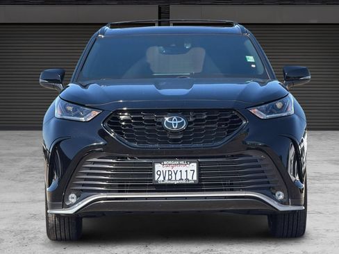 Used 2025 Toyota Highlander XSE AWD/4WD image 10