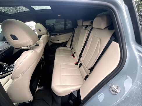 Used 2024 BMW X4 M40i AWD/4WD image 26