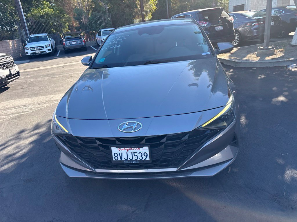 Used 2021 Hyundai Elantra SE FWD image 9