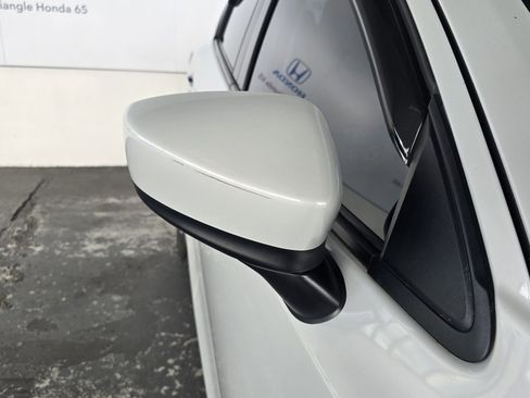 Used 2020 Toyota Yaris LE image 20