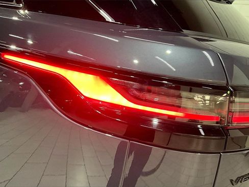 Used 2025 Land Rover Range Rover Velar Dynamic SE image 23