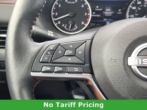 Used 2025 Nissan Sentra SR w/ SR Premium Package FWD image 29