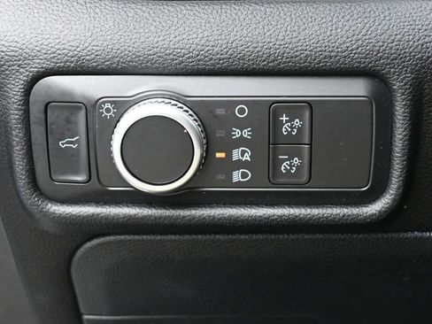 Certified 2021 Ford Explorer XLT image 13