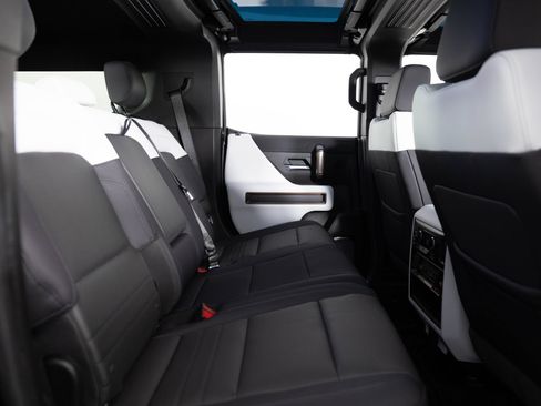Used 2025 GMC Hummer EV 2X AWD/4WD image 22