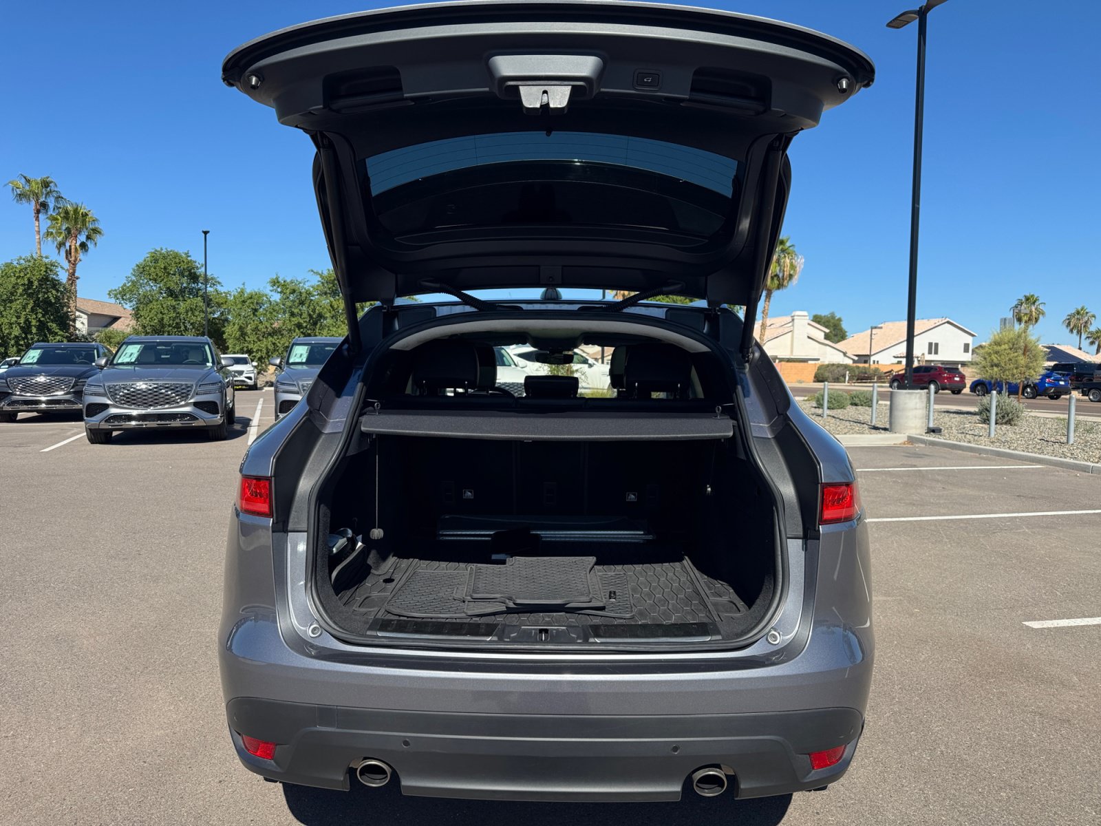 Used 2020 Jaguar F-PACE Prestige AWD/4WD image 34