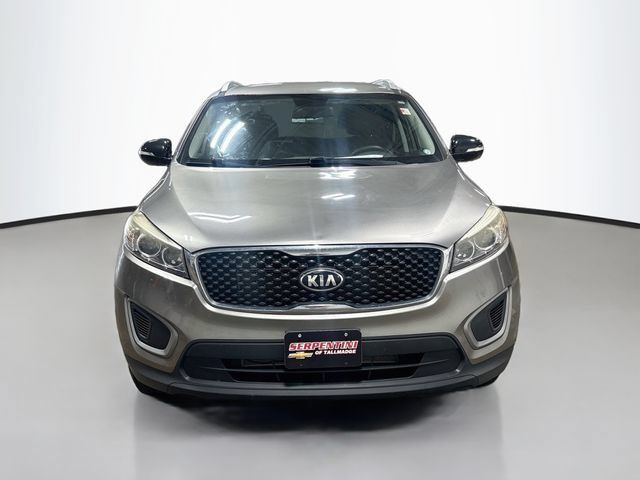 Used 2016 Kia Sorento FWD image 2