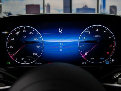 Used 2026 Mercedes-Benz E 350 4MATIC Sedan image 18