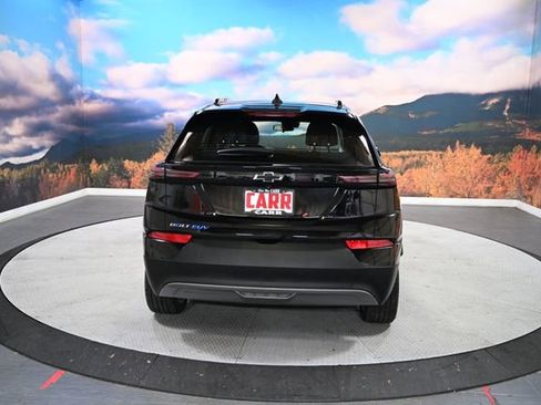 Used 2022 Chevrolet Bolt EUV LT w/ Comfort Package image 6