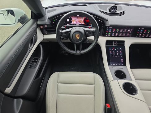 Used 2023 Porsche Taycan 4S image 21