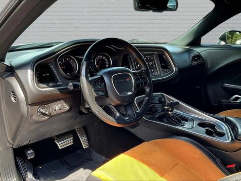 Used 2022 Dodge Challenger R/T Scat Pack w/ Plus Package RWD image 15