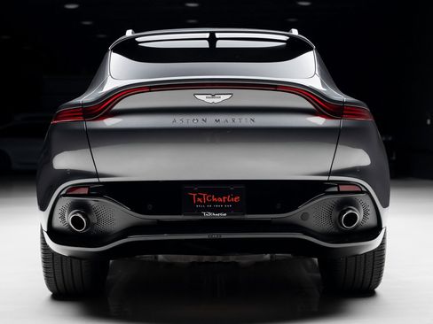 Used 2021 Aston Martin DBX image 25