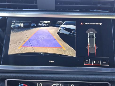 Certified 2025 Audi Q3 2.0T Premium w/ Convenience Package image 21