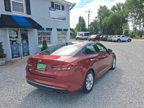 Used 2018 Kia Optima S w/ Panoramic Sunroof Package FWD image 5