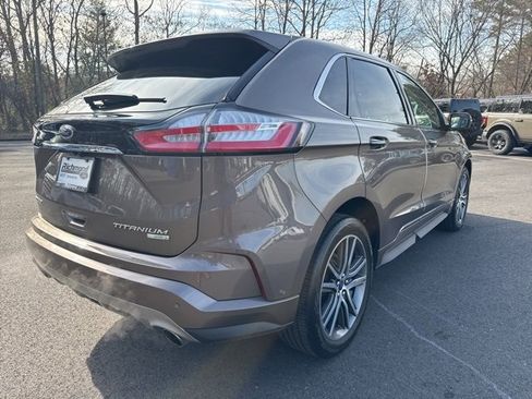 Used 2019 Ford Edge Titanium w/ Equipment Group 301A image 5
