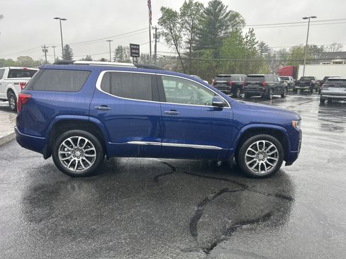 Used 2023 GMC Acadia Denali w/ Denali Technology Package AWD/4WD image 12
