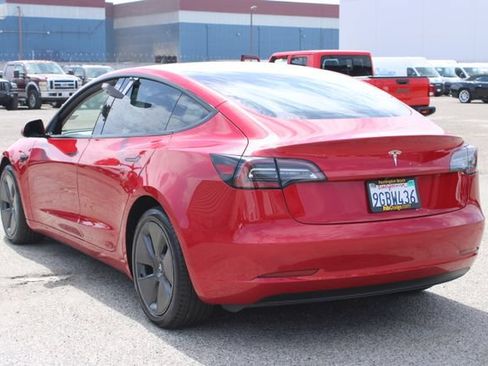 Used 2023 Tesla Model 3 Standard Range RWD image 3