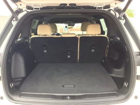 Used 2024 Jeep Grand Cherokee Limited image 20