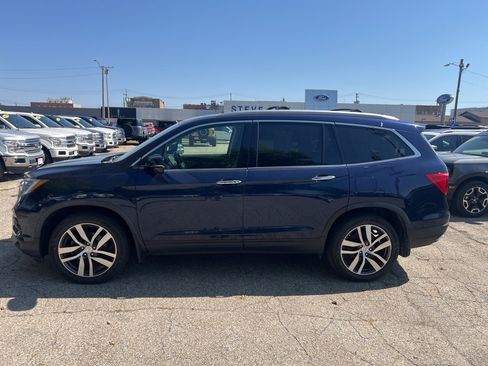 Used 2016 Honda Pilot Touring image 1
