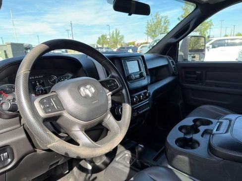Used 2024 RAM 3500 Tradesman w/ Chrome Appearance Group AWD/4WD image 8