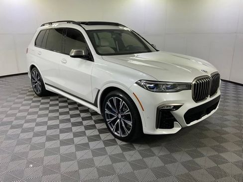 Used 2022 BMW X7 M50i w/ Dynamic Handling Package AWD/4WD image 3