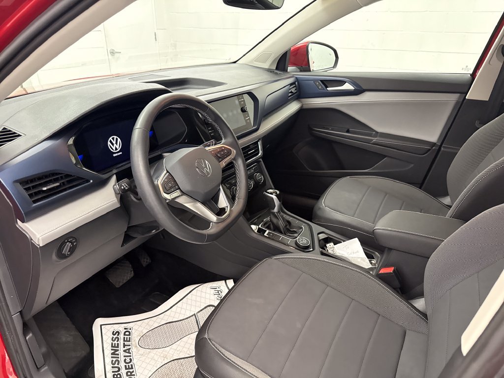 Used 2024 Volkswagen Taos SE w/ Black Wheel Plus Package AWD/4WD image 10
