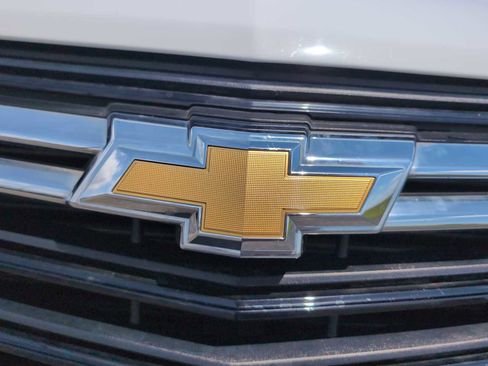 Used 2024 Chevrolet Equinox LT FWD image 29