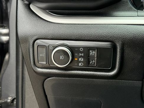 Used 2023 Ford Explorer XLT w/ Equipment Group 202A AWD/4WD image 16