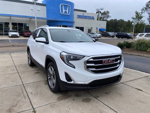 Used 2019 GMC Terrain SLT image 2
