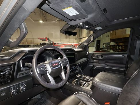 Certified 2024 GMC Sierra 1500 AT4X image 9