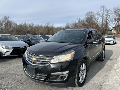 Used 2013 Chevrolet Traverse LTZ image 2