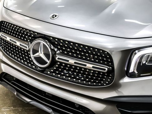 Used 2022 Mercedes-Benz GLB 250 4MATIC image 14