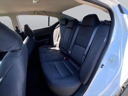 Used 2023 Nissan Altima 2.5 SV FWD image 19