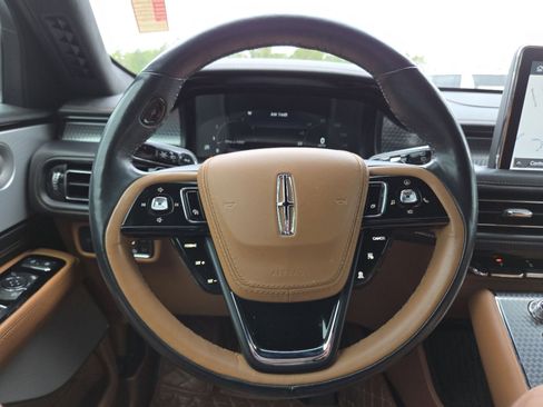 Used 2023 Lincoln Aviator Black Label AWD/4WD image 29