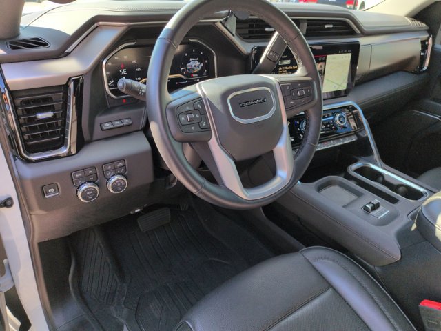 Used 2025 GMC Sierra 3500 Denali w/ Denali Reserve Package AWD/4WD image 10