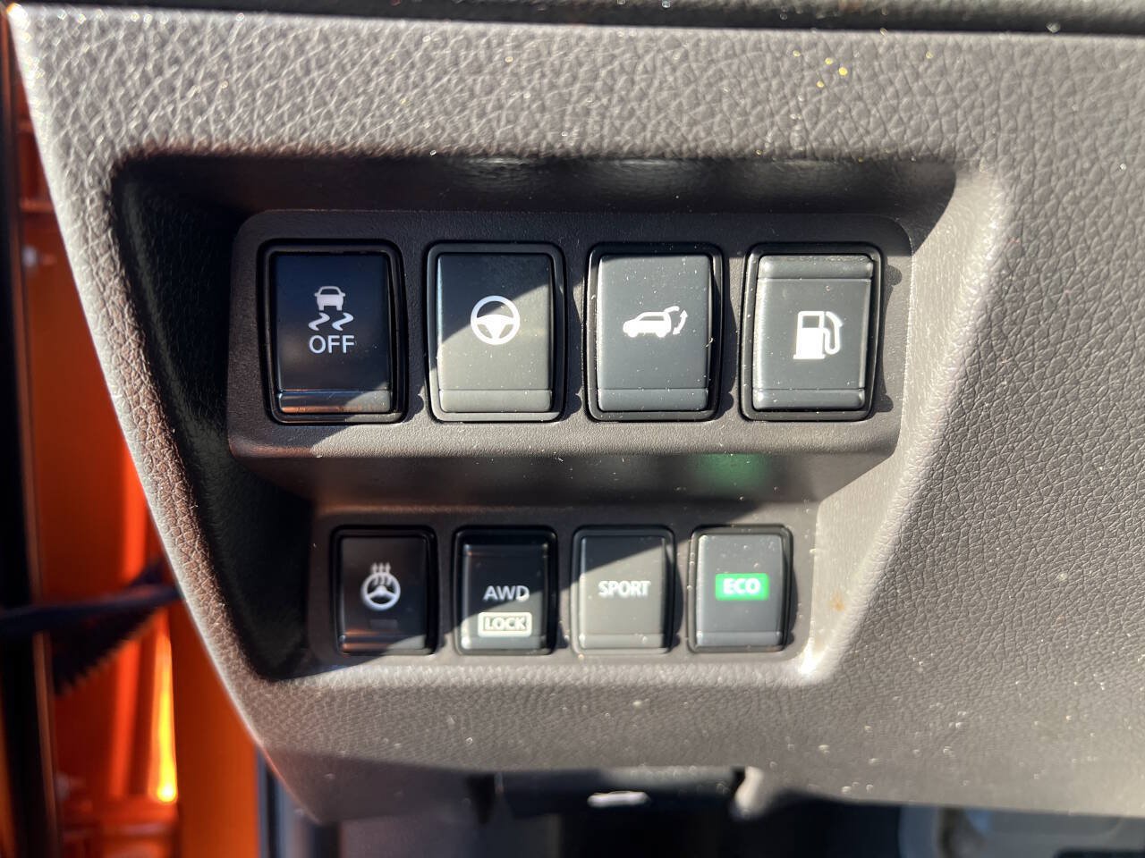 Used 2019 Nissan Rogue SV w/ Sun & Sound Touring Package AWD/4WD image 11