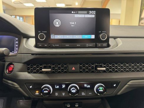 Used 2023 Honda Accord EX image 16