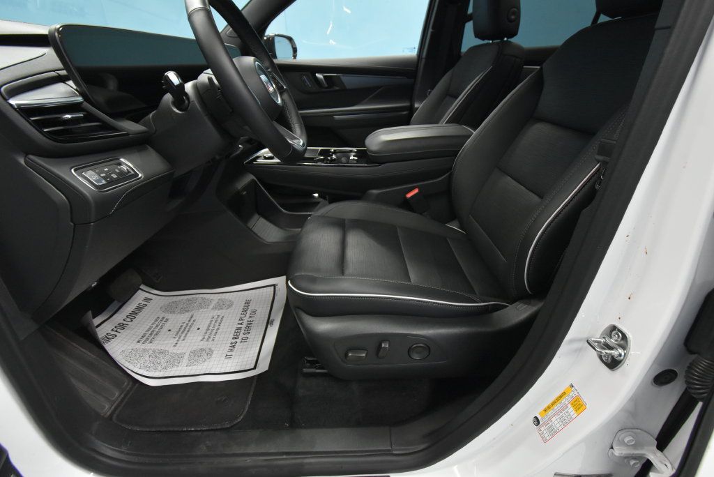 Used 2026 Buick Enclave Sport Touring AWD/4WD image 6