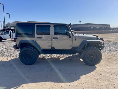 Used 2018 Jeep Wrangler Unlimited Sport w/ Max Tow Package AWD/4WD image 6