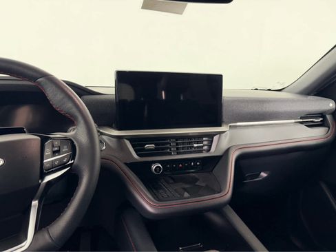 Used 2025 Ford Explorer ST-Line w/ Premium Package image 16