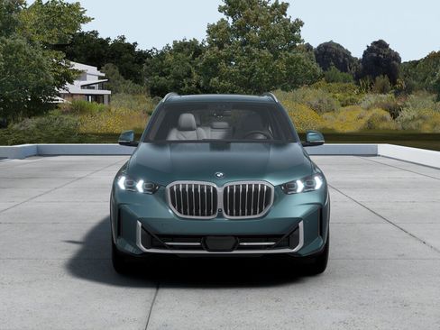 Used 2026 BMW X5 sDrive40i image 3